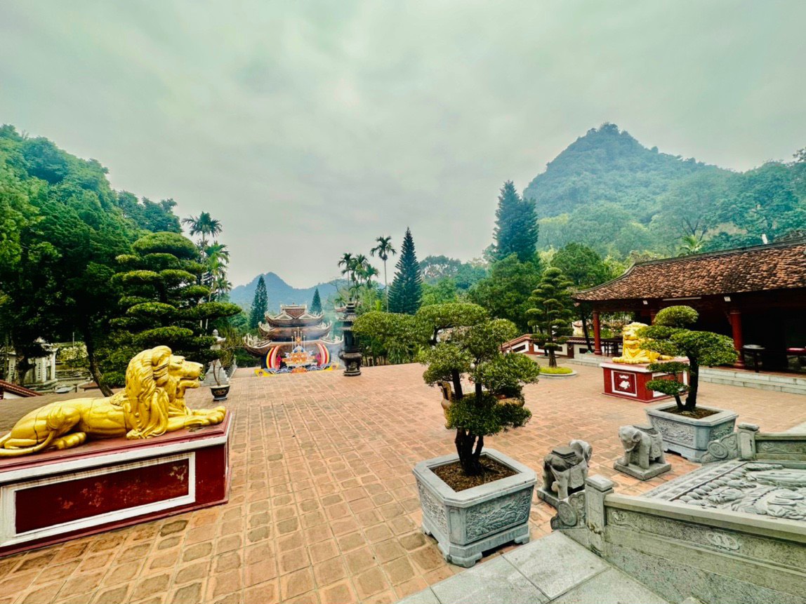 Huong Pagoda