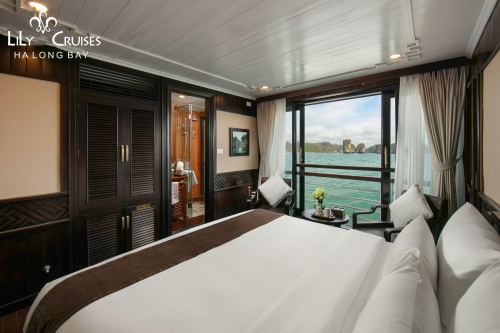 Halong bay on 4 star cruise 2 days