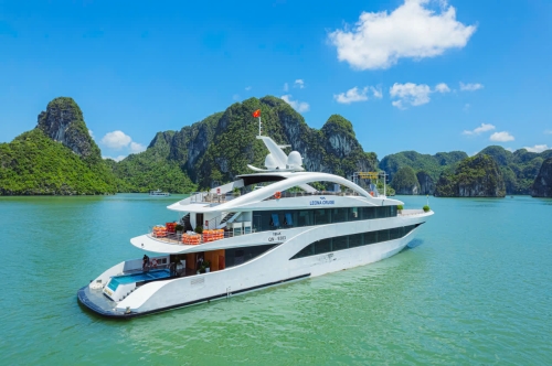 Halong bay on  Leona vip cruise