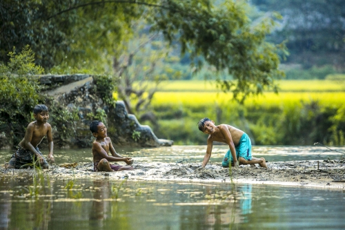 Puluong 1 Day tour with bus from Hanoi city.